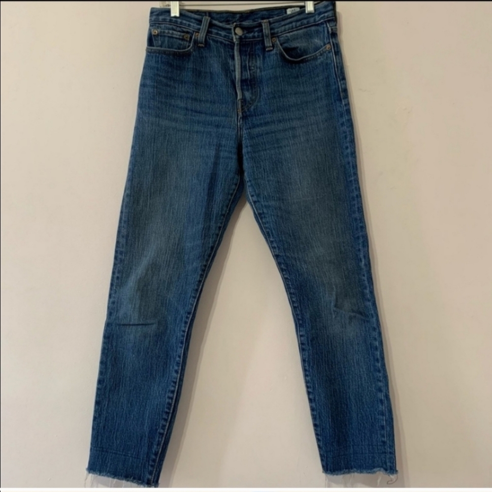 LEVIS high waist, medium wash- White oak denim size 28
